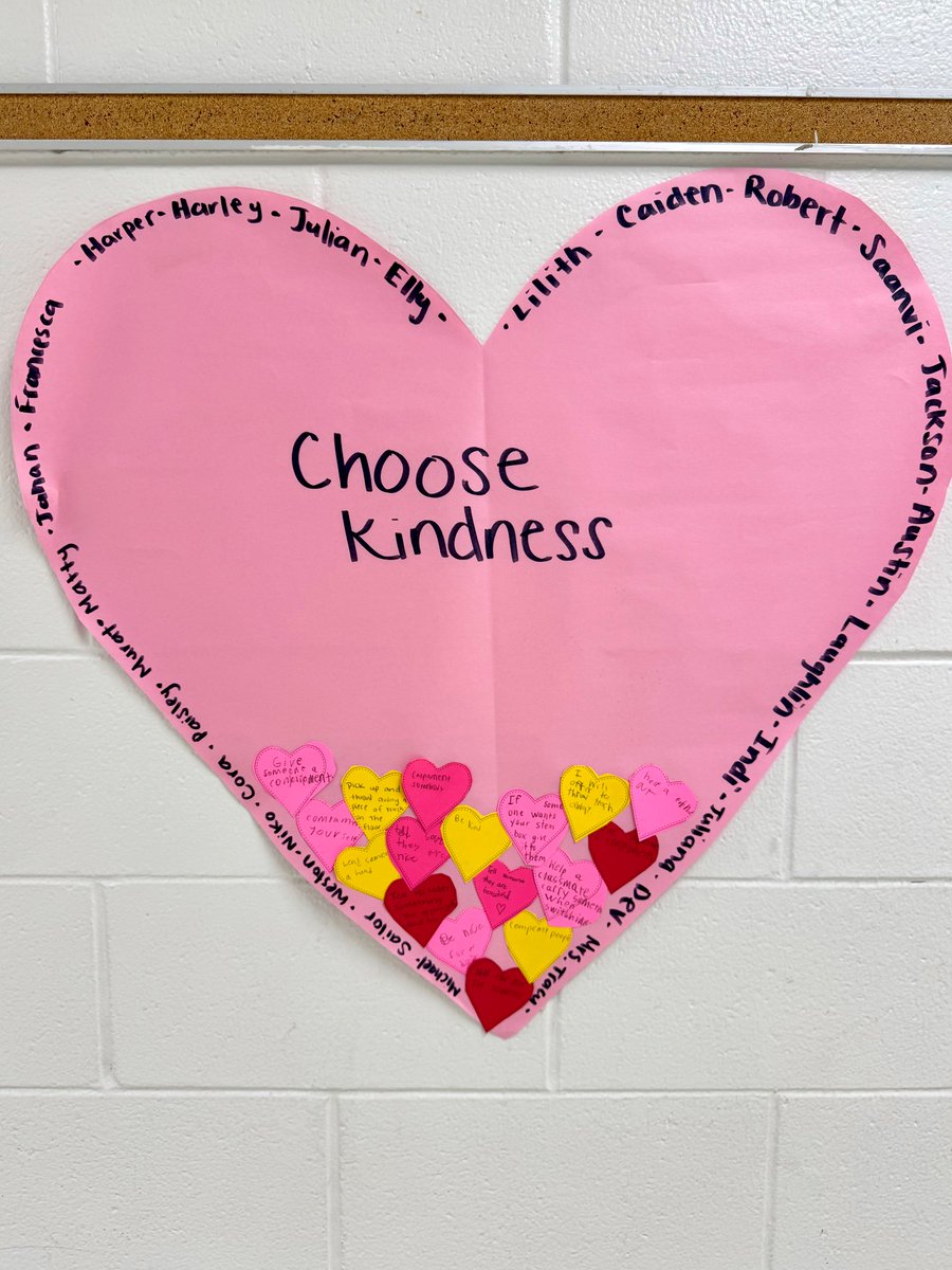 kmhadder's tweet photo. The hallways are filled with kind words here at @cfescolts and it makes my heart so happy! #VAkindnessweek https://t.co/d1Ei9HrNCA