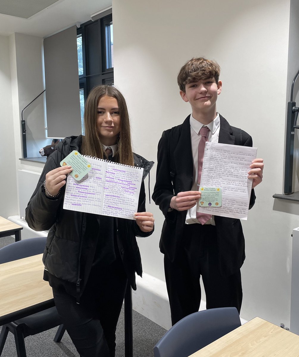 Miss Read 📖 tweet media