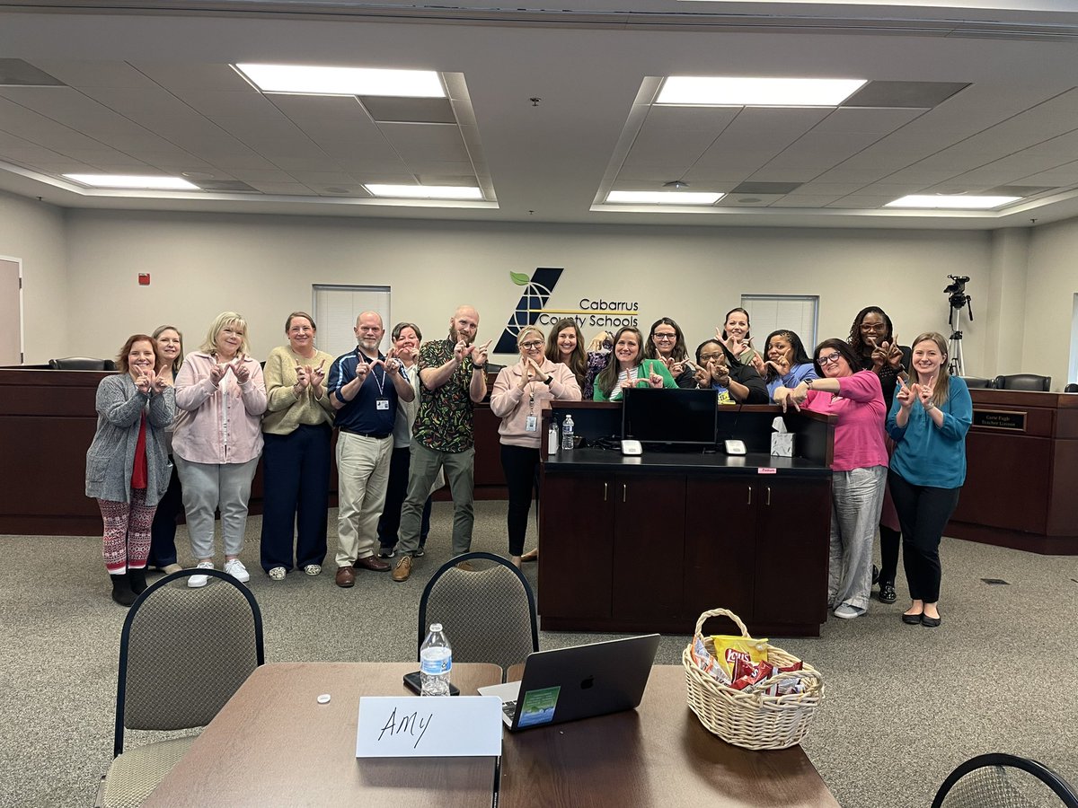 Amy Cummings tweet media