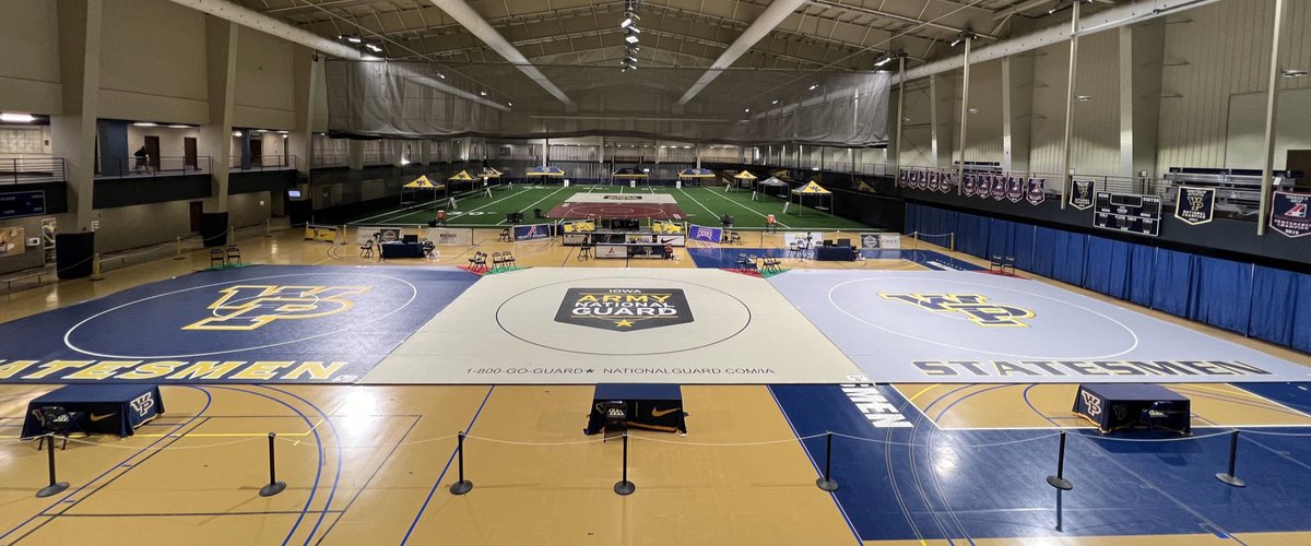 CoachAleeshaRab's tweet photo. The stage is set! @BaileyRimes and her team did a phenomenal job setting up for the @HeartSportsNews Men’s Wrestling Championships! Big thank you to the entire athletic operations team and men’s wrestling program for their assistance. Teamwork makes it happen! Time to WRESTLE https://t.co/k2z9CAF0jv
