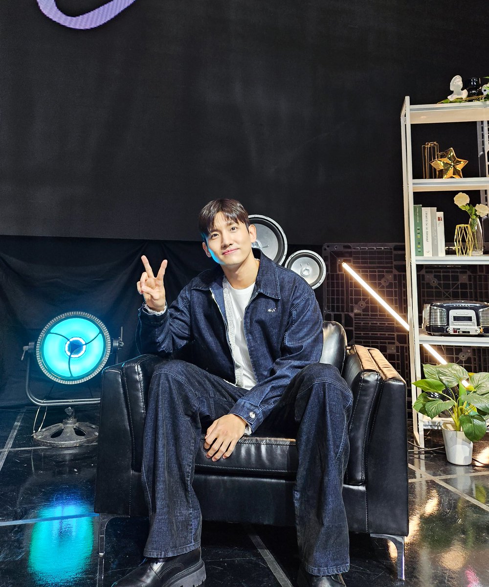 TVXQ's tweet photo. 별자릴 닮아 눈부시게 빛나는 카시오페아❤️
이번에도 생일날 즐거운 추억을 만들어주셔서 감사합니다
조심히 들어가요😊👋

#최강창민 #MAXCHANGMIN
#동방신기 #TVXQ! #東方神起
#HappyMAXCHANGMINDay #Bday #MAXCHANGMIN_I_AM https://t.co/5Rh3oYMzfG