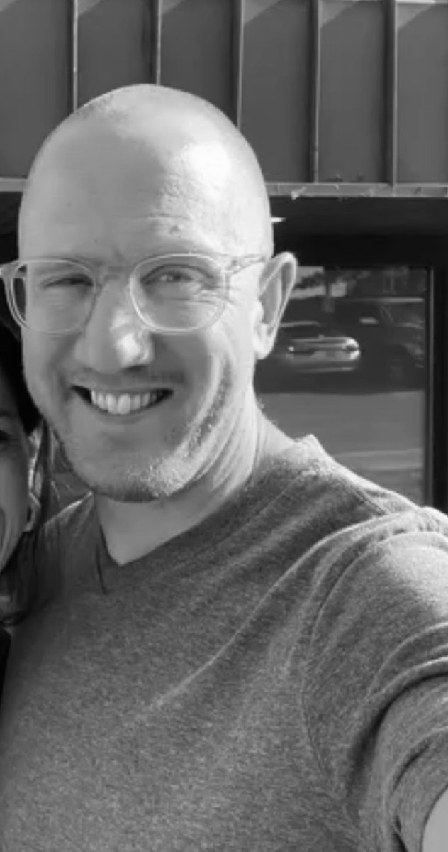 starcazm tweet media