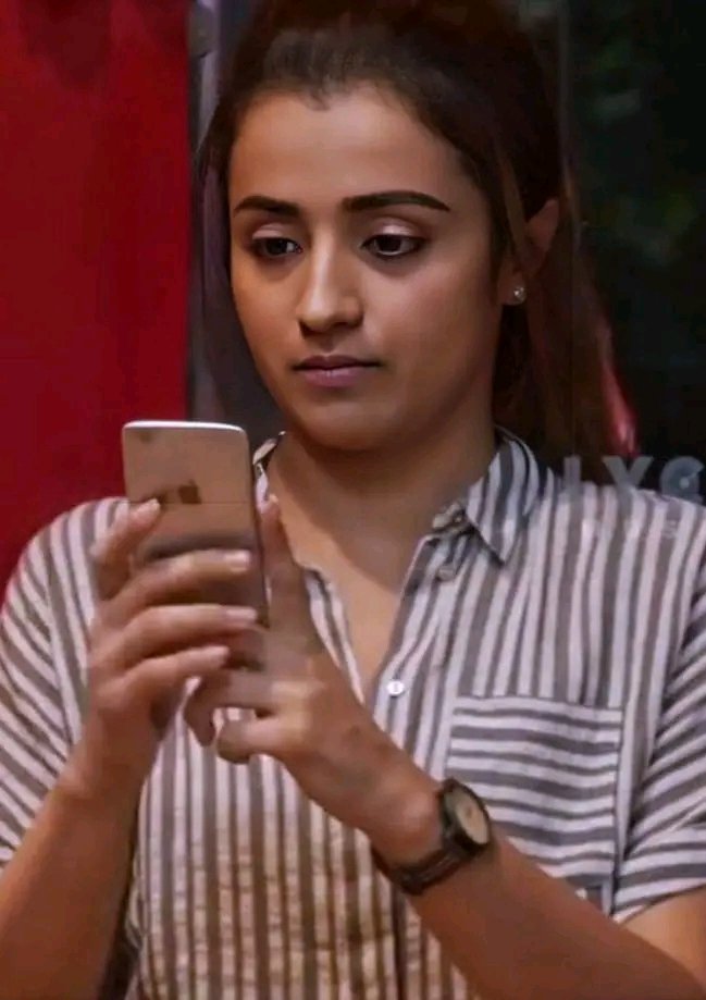 Ivalthendral's tweet photo. என் படுக்கையில் சிலவற்றிற்கு அனுமதி அவ்வப்போத��� இல்லை.. 

சில நேரம் தூக்கத்திற்கு...
சில நேரம் மௌனத்திற்கு...
சில நேரம் சூரியனுக்கு..

இனி முதல் உன்னை அறையின் உள்ளே விட்ட பின்,  உந்தன் அலைபேசிக்கும் இடமில்லை. 

இனிதே அழித்துவிட்டு அந்த படங்களை. 
#ivalthendral https://t.co/jsmc7WeHOq