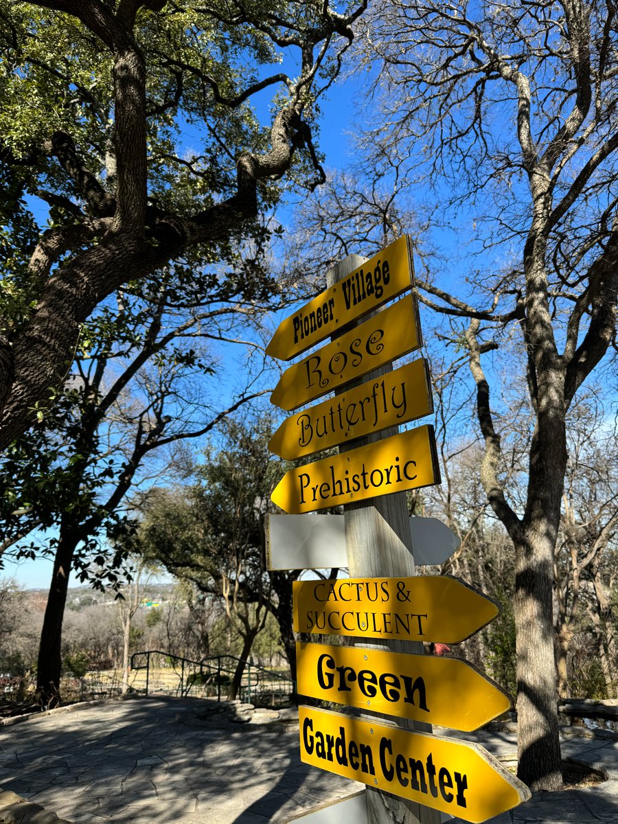 ZilkerGarden's tweet photo. Which path are you taking? Monday, February 19th is FREE DAY. Visit the Garden and enjoy complimentary admission all day, 9am-5pm, final entry is at 4:30pm.
#zilkerbotanicalgarden #zilkergarden #austintexas #atx #free #do512 #do512family #trueaustin #freefamilyfun https://t.co/iMnchCMSgO