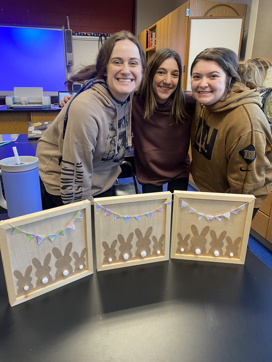 Teachers learning about the Cricut and having fun! 🤩