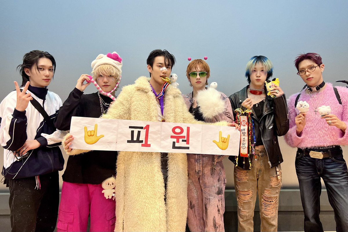 P1H_official tweet picture