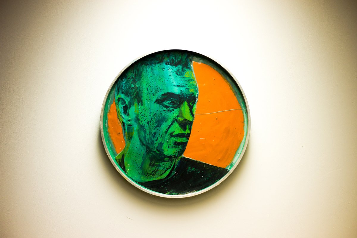 StephaneTretz's tweet photo. A fierce opponent of #Putin, #AlexeiNavalny  passed away today.
His portrait, part of a series begun last summer, pays tribute to a man who placed his fight against #oppression and #corruption above his own life. https://t.co/oIWABYyvlm