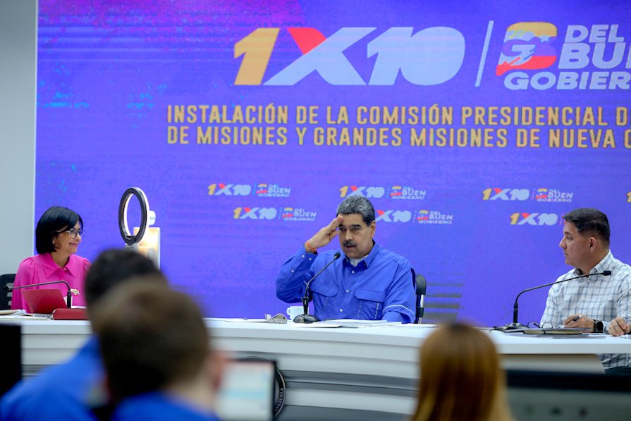 Estamos enfocados en brindarle la atención y solución a las necesidades del Pueblo en aras de una mejoría sustancial en la calidad de vida, del Vivir Bien, del bienestar recuperado, con la visión del humanismo socialista. ¡Con amor podemos construir todo, por el futuro de todas y