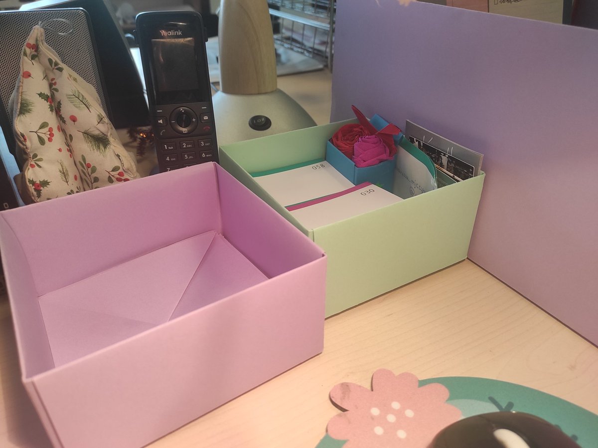Stallou_'s tweet photo. J'ai fait des petites boîtes à côté de ma grande boîte et tout s'emboîte. https://t.co/yywAdMzcmH