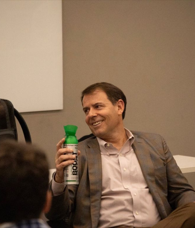 BoostO2's tweet photo. Boost Oxygen Founder, Rob Neuner, was the special guest speaker at Fairfield University for their StartUp program, which offers business advice and guidance to young entrepreneurs. It is always a privilege to inspire future leaders! 👩💼🏫🥰👨💼
#boostoxygen #businesstips #inspire https://t.co/DzBFRTmHxD