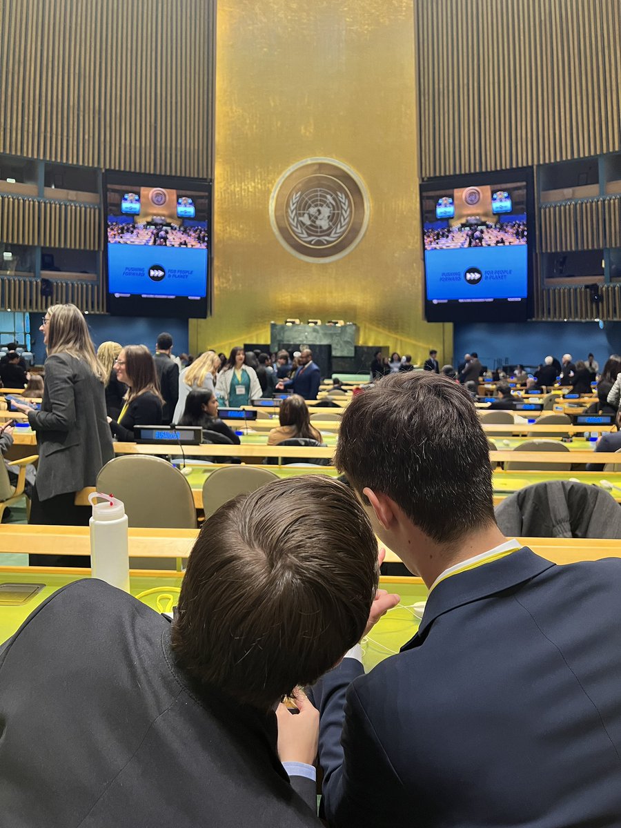 SLUHGlobalEd's tweet photo. Jr. Bills Quinn Apprill-Sokol and Drew Kapsak braving the cold weather to explore New York City and attend the Global Engagement Summit 2024. Such a great opportunity to hear from some inspiring and empowering HR activists. #UnitedNations #USAforUN #SLUH https://t.co/DMPMBMl7wS