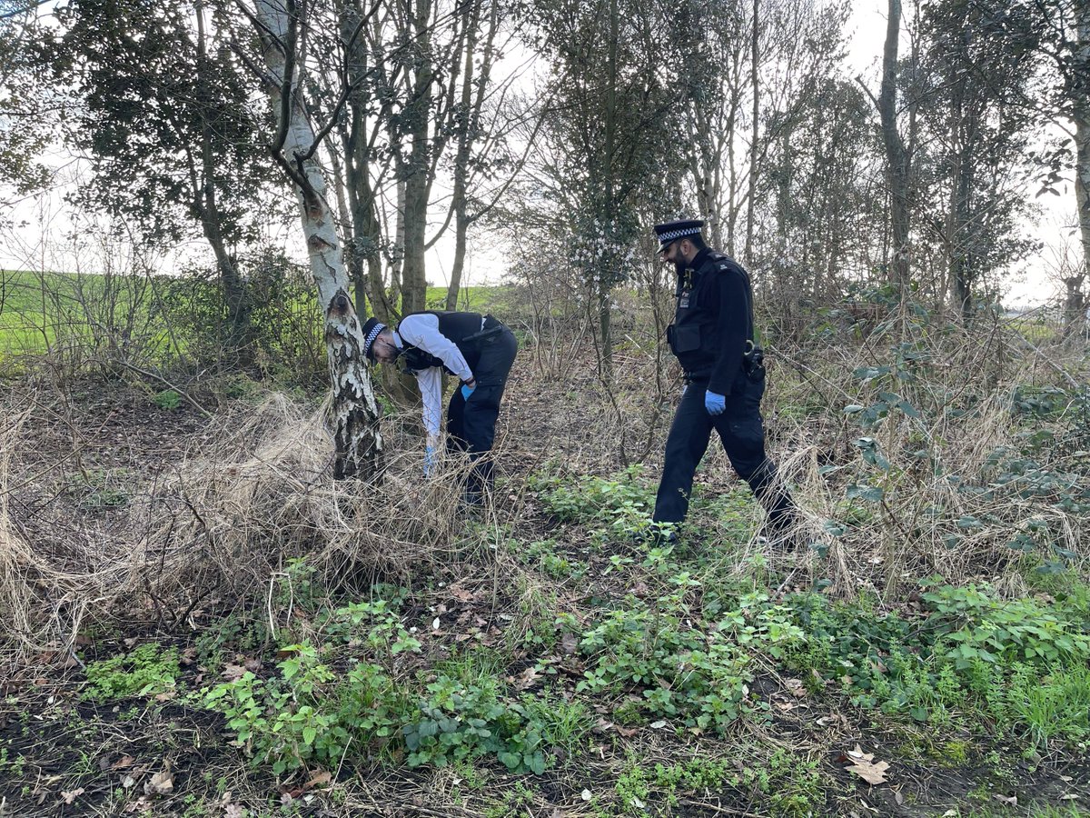 Today 16/02/2024 Officers from Worcester Park North SNT carried out an extensive weapon sweep at Mayflower park wetlands, We are happy to say that the area is safe for the local residents and dog walkers to use. <a href="/MPSSutton/">South Area - Sutton MPS</a> 
#MyLocalMet
