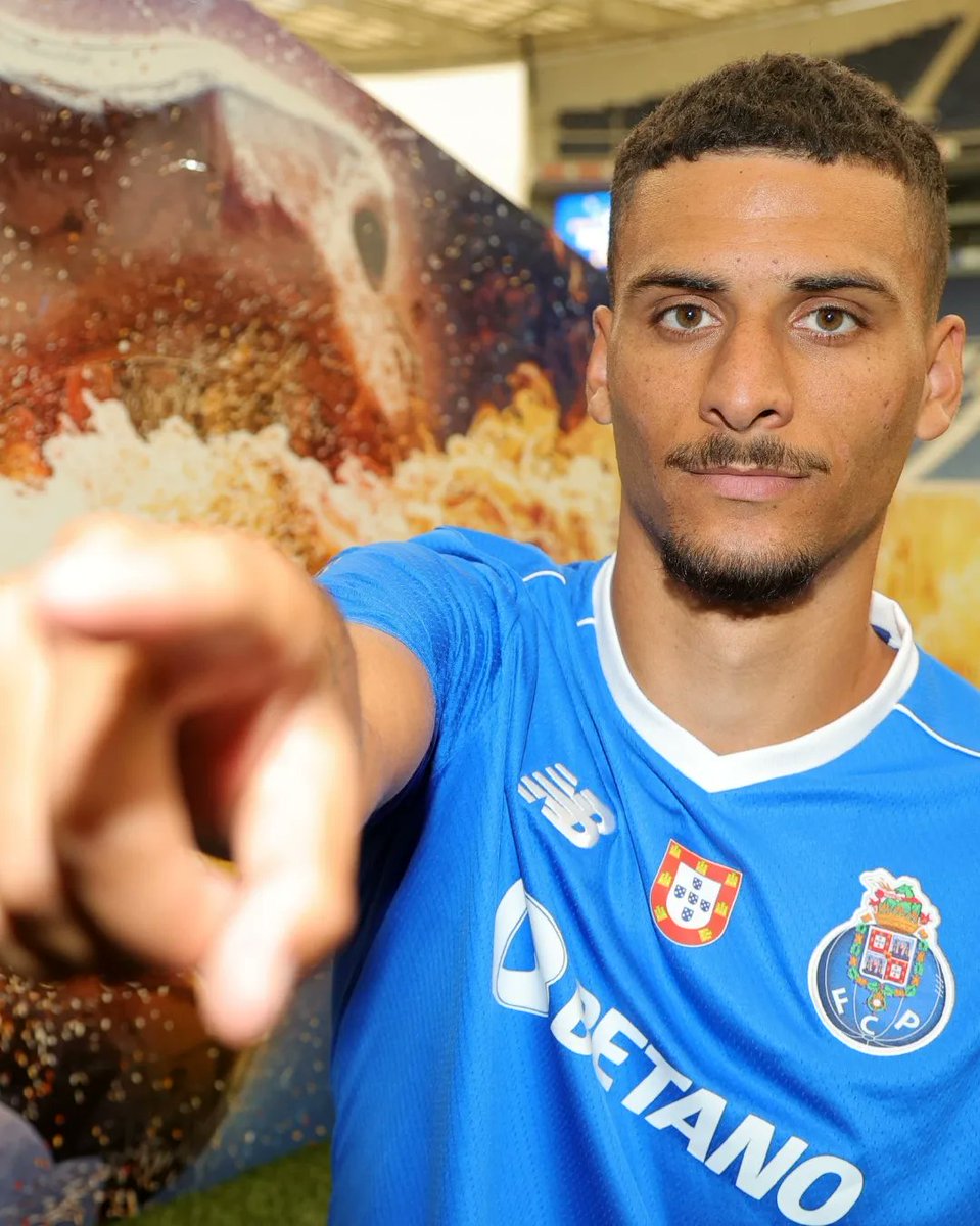 ❗️ÚLTIMA HORA: David Carmo a caminho da... seleção africana! 😳

🗞 De acordo com a imprensa angolana, o jogador aceitou o convite da Federação Angolana de Futebol e vai passar assim a representar a seleção africana.