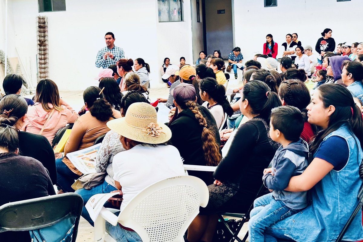 No intentes ser el mejor de tu equipo, intenta que tu equipo sea el mejor. 
#FelizViernesATodos 
#EquipoDistrito14Jilotepec
#SomosEquipoADMM
#Morelos