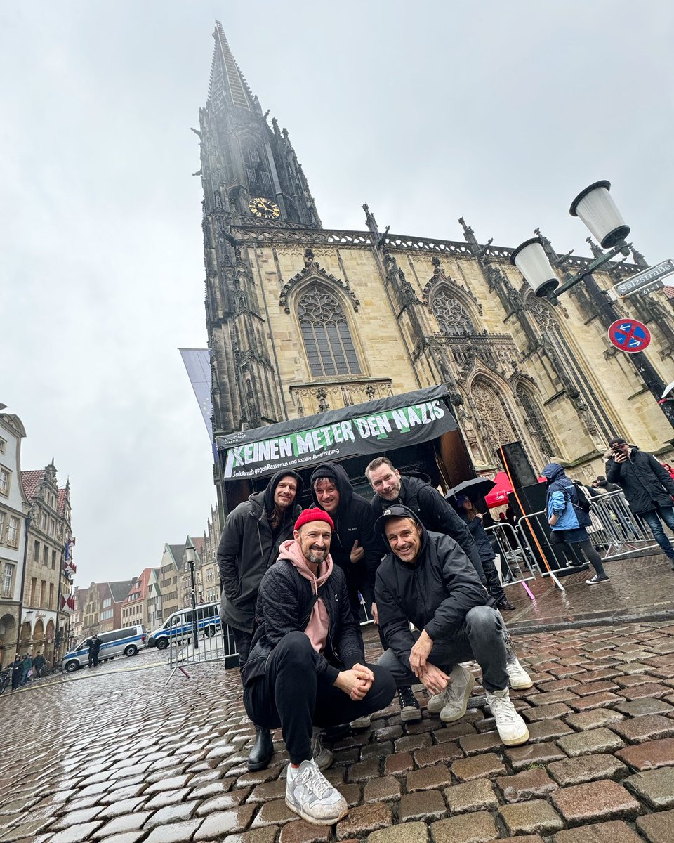 Münster bleibt stabil! Ab 17 Uhr auf Prinzipalmarkt und Domplatz. Weil viele gefragt haben: Wir sind ca 20 Uhr auf der Bühne. Eure veraltete, verstaubte Musikkapelle