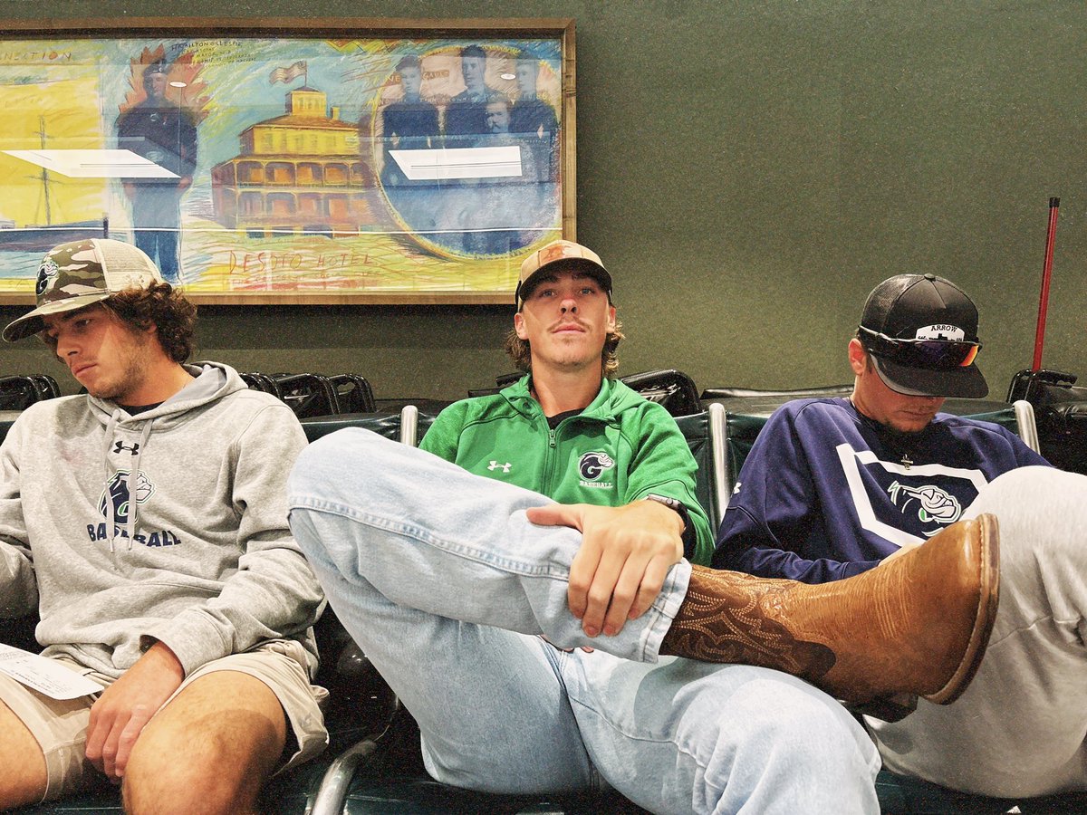 GyreneBaseball's tweet photo. TEXAS HOLD ‘EM
Your Gyrenes are off to Dallas, TX for the Texas Roundup Invitational! 🤠
#WelcomeToTheRodeo https://t.co/O1p5DpE9Yg