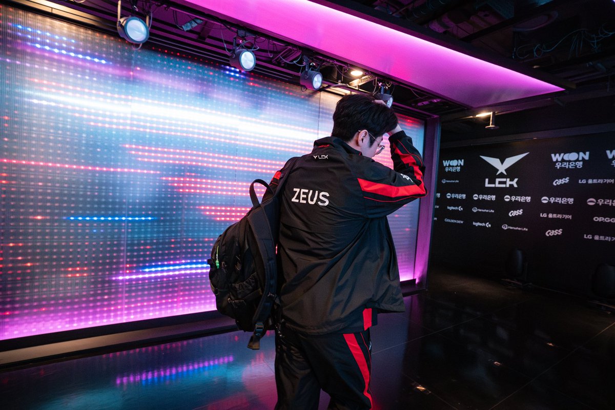wooriwooze's tweet photo. 빼먹고 안 찾아봤던…
Lck flickr #Zeus ⚡️

횽이야 우하하 https://t.co/ivrAAwT4pZ