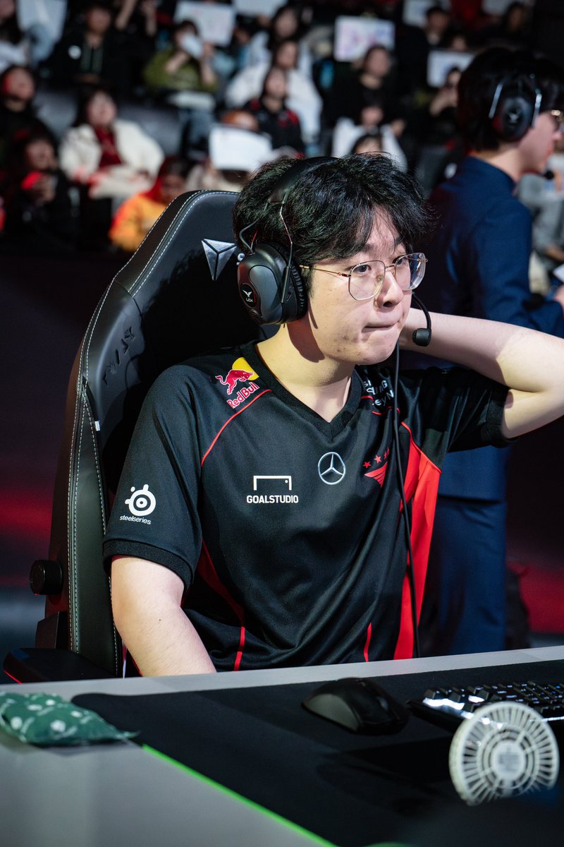 wooriwooze's tweet photo. 빼먹고 안 찾아봤던…
Lck flickr #Zeus ⚡️

횽이야 우하하 https://t.co/ivrAAwT4pZ