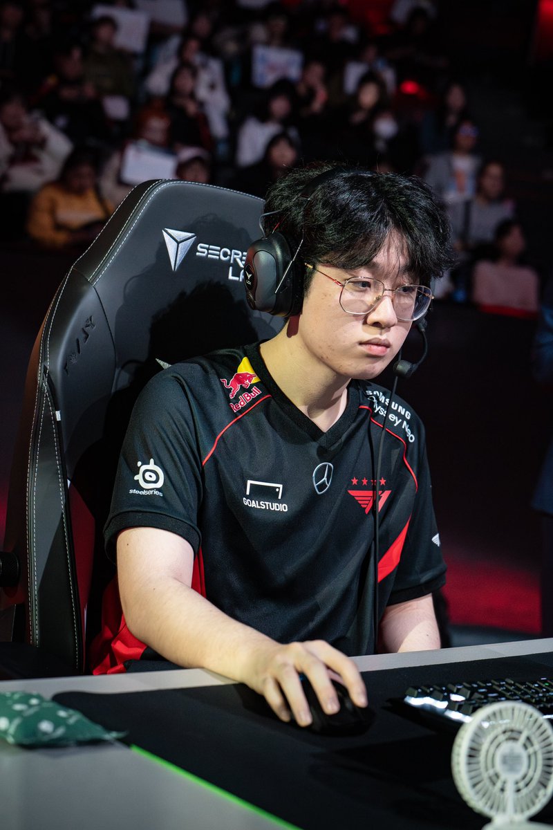 wooriwooze's tweet photo. 빼먹고 안 찾아봤던…
Lck flickr #Zeus ⚡️

횽이야 우하하 https://t.co/ivrAAwT4pZ