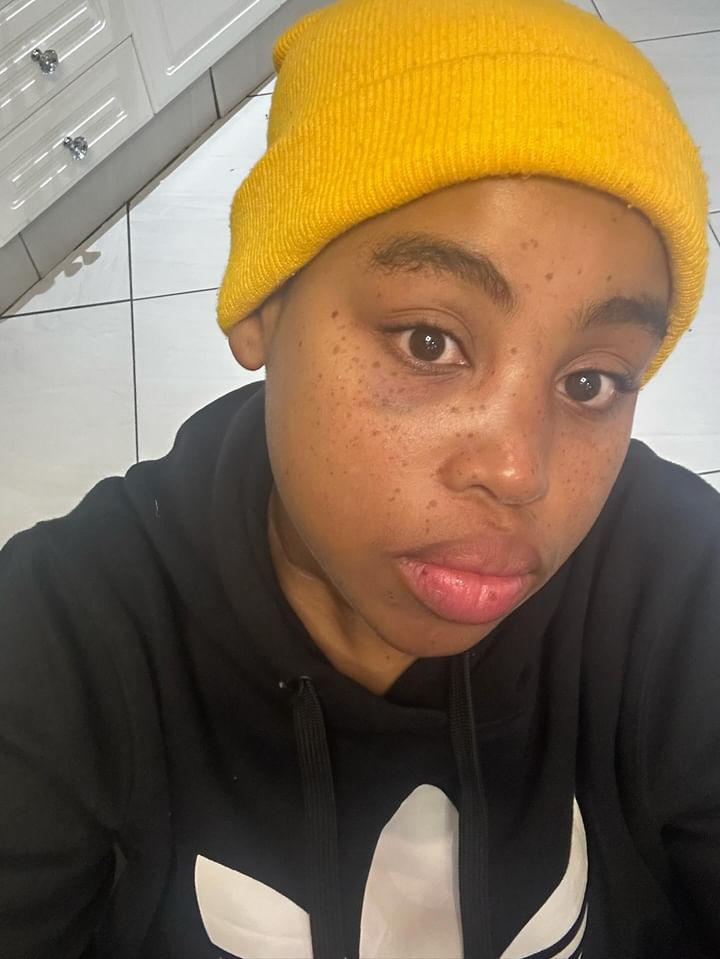 NgoqoZizi's tweet photo. On the 11/02 I was robbed and beaten by a man named Zamani Shaun Manzi and his friend.  
We were supposed to go on a dinner date instead he robbed, assalted and left me stranded in the middle of nowhere

If you have any info or know this man please help me find him serve justice. https://t.co/Qr0Ghjmc2N