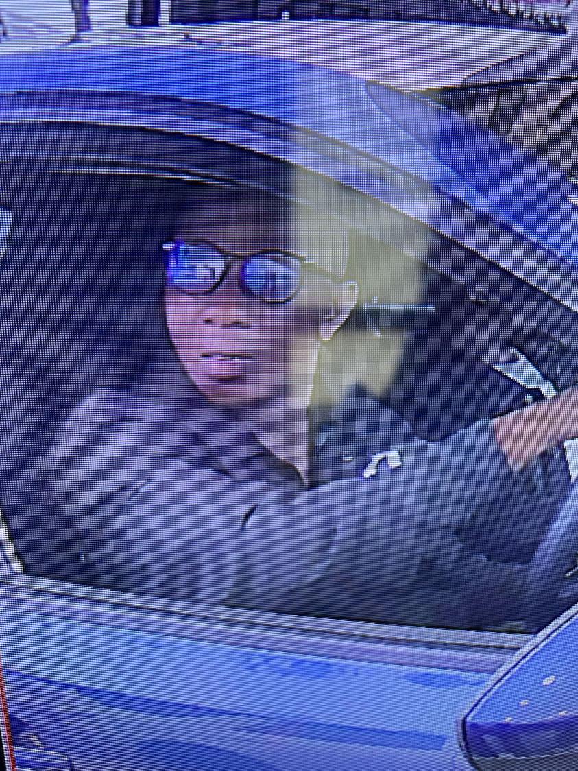 NgoqoZizi's tweet photo. On the 11/02 I was robbed and beaten by a man named Zamani Shaun Manzi and his friend.  
We were supposed to go on a dinner date instead he robbed, assalted and left me stranded in the middle of nowhere

If you have any info or know this man please help me find him serve justice. https://t.co/Qr0Ghjmc2N