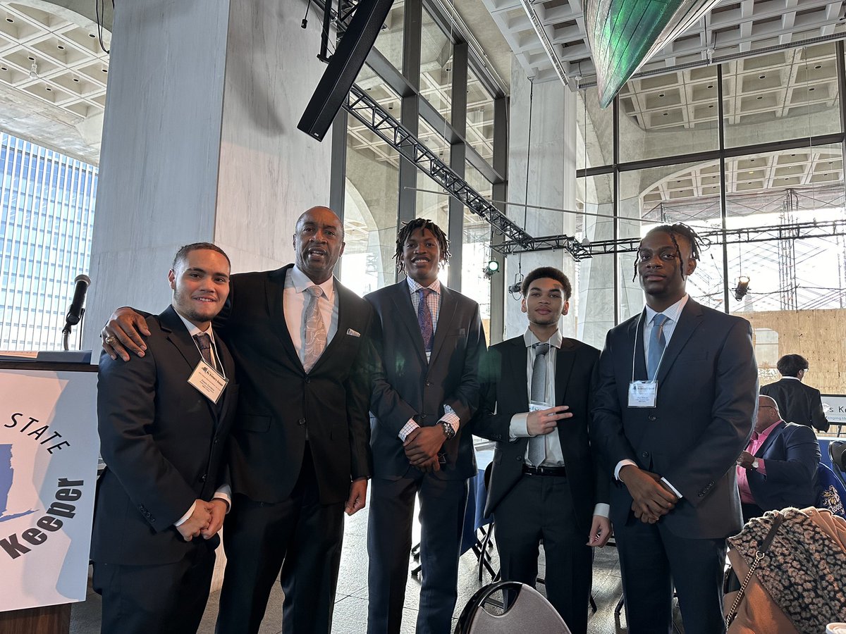 MBKSouthampton's tweet photo. Excellent conference at #NYSMBK hearing the young men deliver their stories, passions and promise is extremely amazing. Thank you Dr. @DrAAlston for your outstanding leadership of NyState MBK. Thank you Chancellor Young for everything!! https://t.co/xSe0VnsUYN