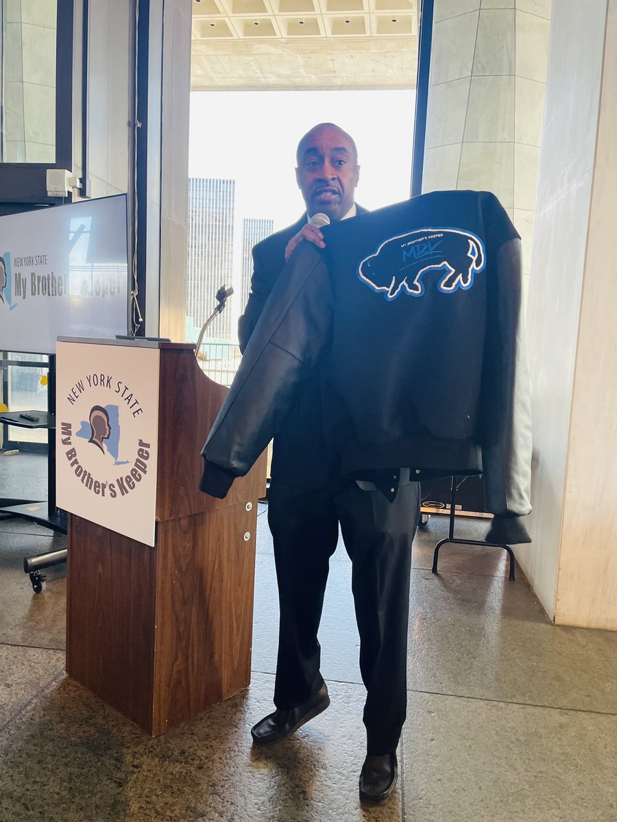 MBKSouthampton's tweet photo. Excellent conference at #NYSMBK hearing the young men deliver their stories, passions and promise is extremely amazing. Thank you Dr. @DrAAlston for your outstanding leadership of NyState MBK. Thank you Chancellor Young for everything!! https://t.co/xSe0VnsUYN