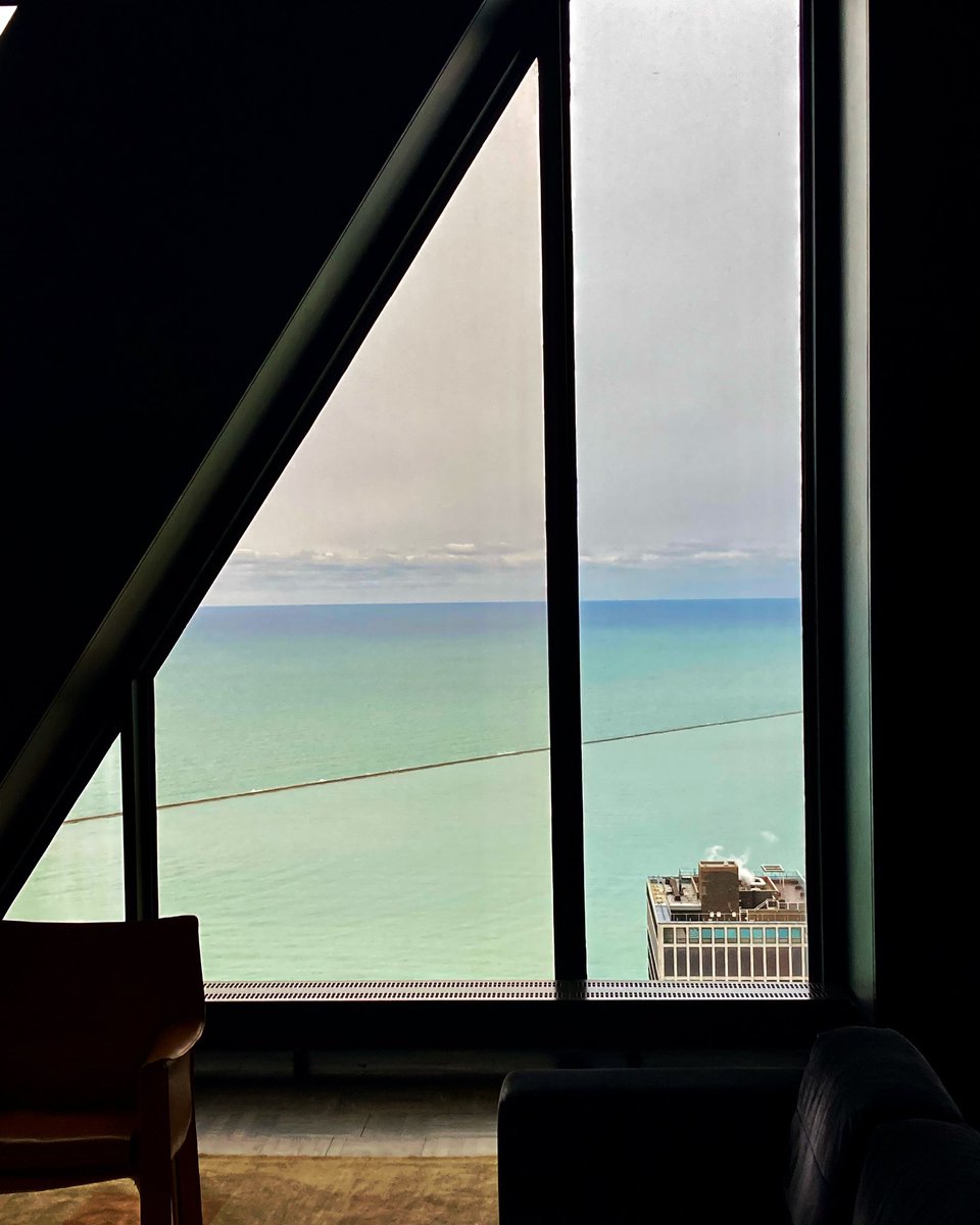 EnriqueMazzola's tweet photo. Good morning Chicago! Small coffee with Italian biscotti, and ready to go to @LyricOpera for #Aida rehearsals 🤗🐘

#likechicago #onlinechicago #chicagohome #chicagolife #chicagolove #chicagostreets #lakeshore #windycity #chicagoartist #chicago #lakemichigan @PSMusicBerlin https://t.co/9fLDUD5OXT