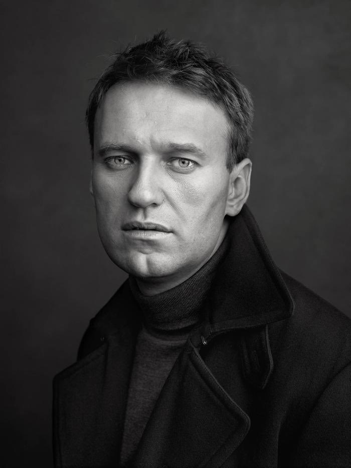 Beautiful, haunting, portrait of #navalny by Martin Schoeller. RIP.