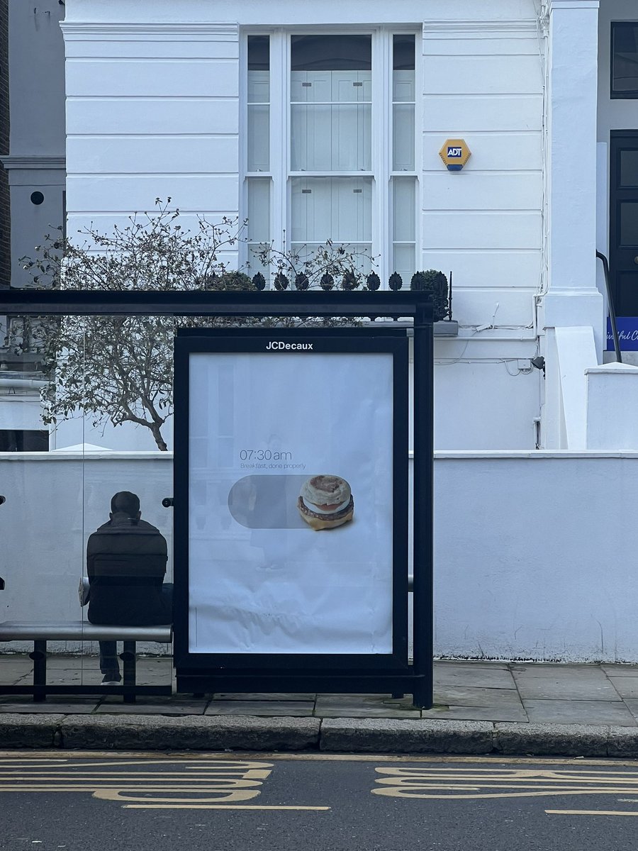 marmaproject's tweet photo. Minimal and cool ad from @McDonaldsUK.  I would only love if it was digital screens and they could serve it dynamically only during the morning to drive relevance. I would also have triggers around proximity to their restaurant locations https://t.co/KjpIXqy9xE