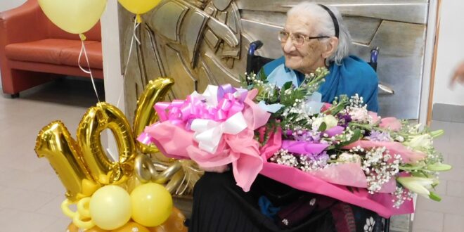 subiddanoesu's tweet photo. 104 anni! Auguri a Tzia Maria Ibba https://t.co/8qghDorIpZ https://t.co/X2PdL5aIDk