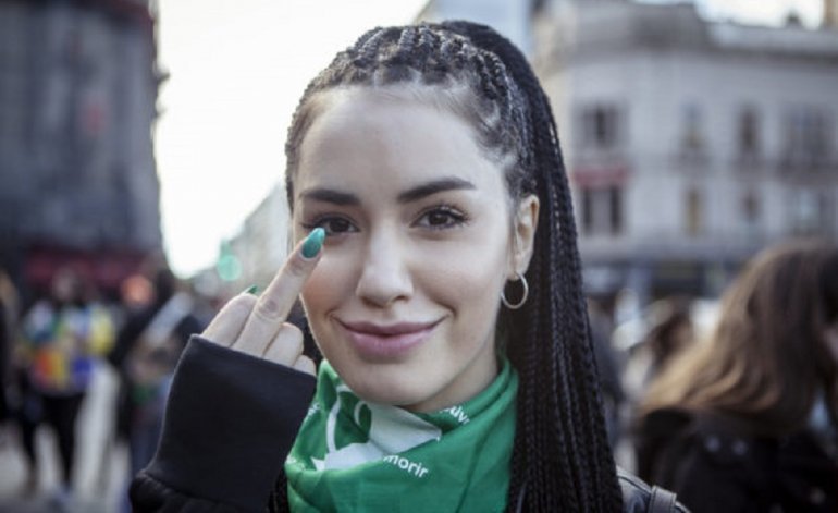 LanataPPT's tweet photo. 🔴Lamentamos informar a las seguidoras de @lalioficial y @actrices_arg que las artistas no apoyarán ni harán una defensa de las 133 chicas reducidas a la esclavitud sexual porque la red de trata fue creada por dirigentes kirchneristas. Las dejaron solas, chicas!!!! 🤷🏻‍♂️ https://t.co/7YNITM0sHH
