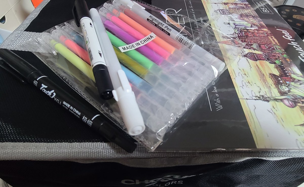 아빠가 마카 208색 사주심ㄷㄷ
