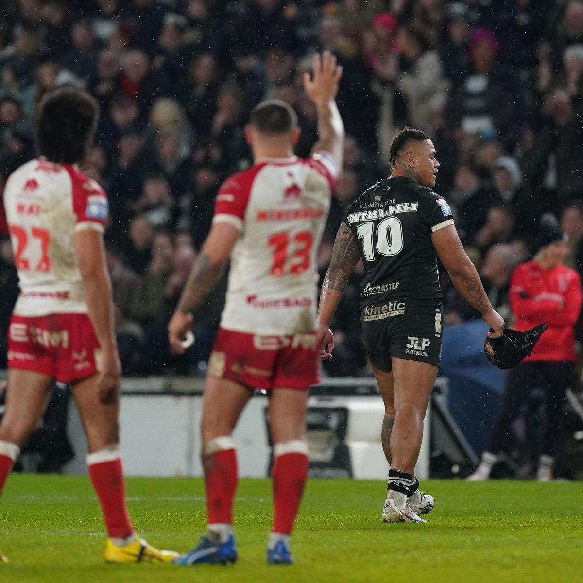 We prefer Maradona anyways...

#UpTheRobins 🔴⚪️