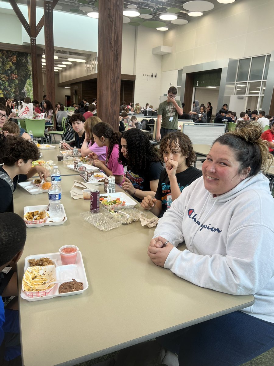 The kids absolutely LOVE when Mrs Hendrickson joins them for lunch! #KMSCougarPride