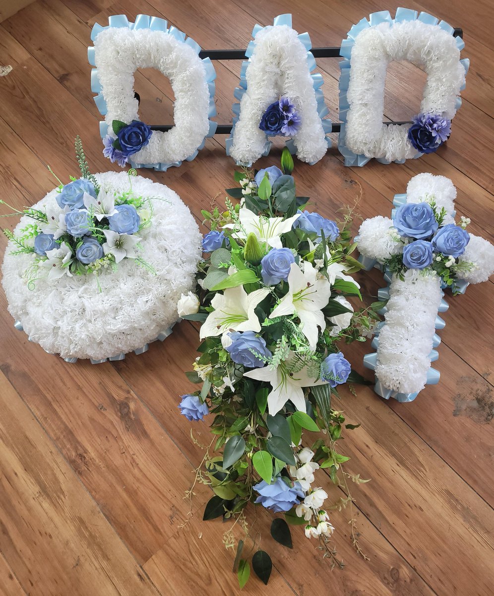 BooksBloomsBB2's tweet photo. Funeral tributes available to hire from £125 for a 3 piece set - 01254 581478 #florist #blackburn #funeralflowers https://t.co/uRZORKkuyU