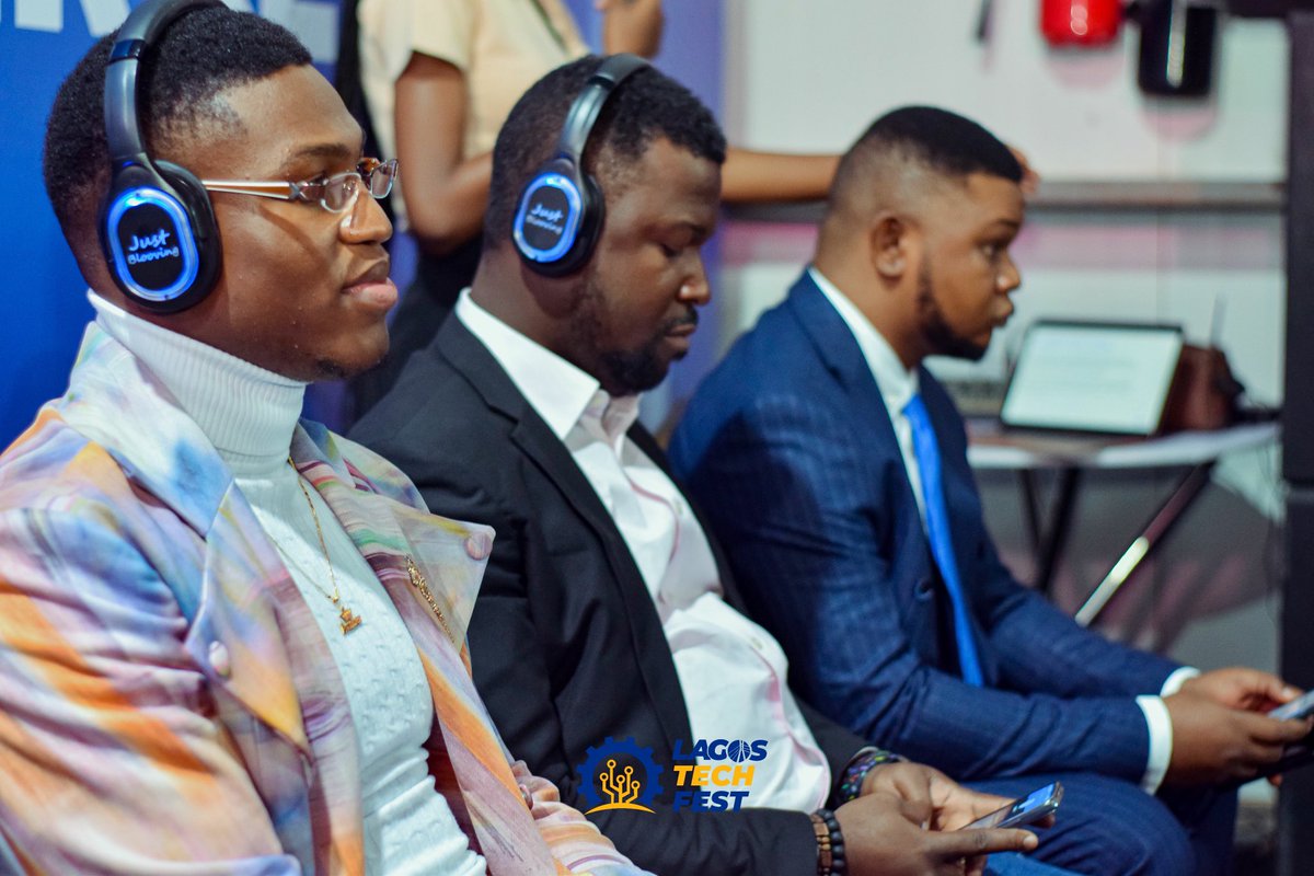 afritechseries's tweet photo. One of the new features we introduced to the Lagos Tech Fest is the Masterclass session, our platinum sponsor, @OctaWorldwide had the pleasure of hosting a masterclass on Forex Trading with experts sharing basics and tips for beginners to trade.
#lagostechfest #techeventsinlagos #octa #masterclassatlagostechfest #masterclass