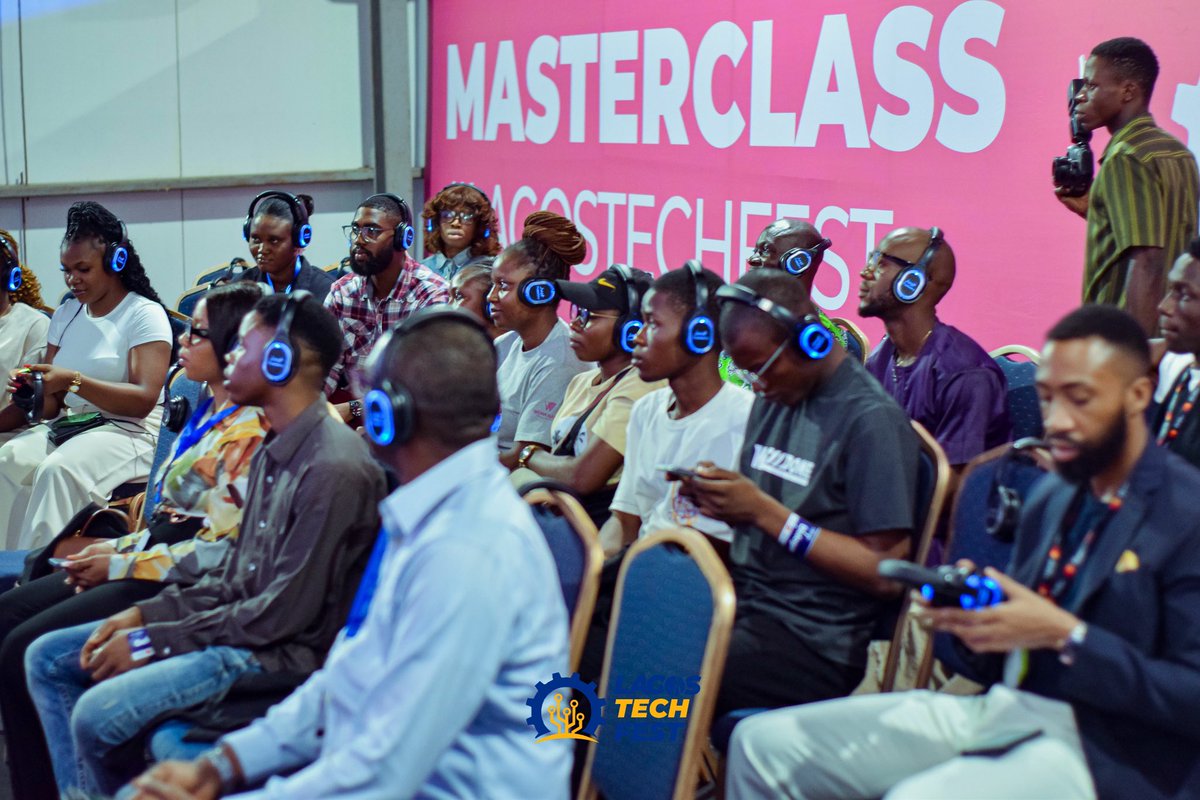 afritechseries's tweet photo. One of the new features we introduced to the Lagos Tech Fest is the Masterclass session, our platinum sponsor, @OctaWorldwide had the pleasure of hosting a masterclass on Forex Trading with experts sharing basics and tips for beginners to trade.
#lagostechfest #techeventsinlagos #octa #masterclassatlagostechfest #masterclass