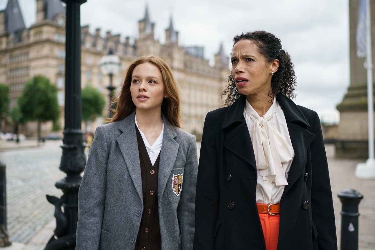 C4Press's tweet photo. 🚨Here’s your first look at The Gathering, our brand new thriller series from the producers of Line of Duty which is coming soon to Channel 4! Read all about it here ⬇️
https://t.co/PkSzEkpgRK https://t.co/XYtLqYpF9I