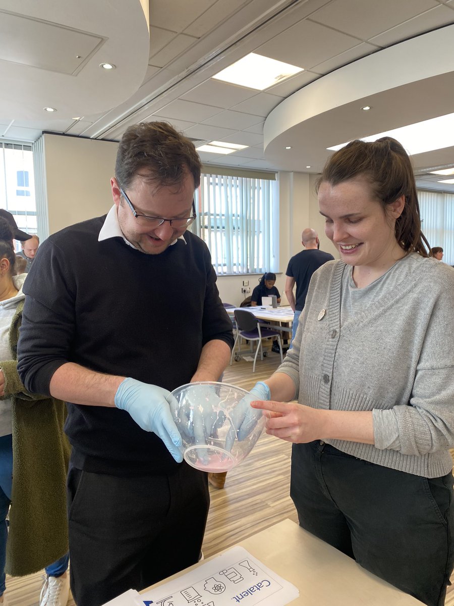 Such a cool morning at the @NottsFOSAC in #Bulwell Riverside today. It’s on until 2pm and has plenty for everyone! (This is me not understanding how cornflour and water can make a substance that’s both runny and hard to the touch).