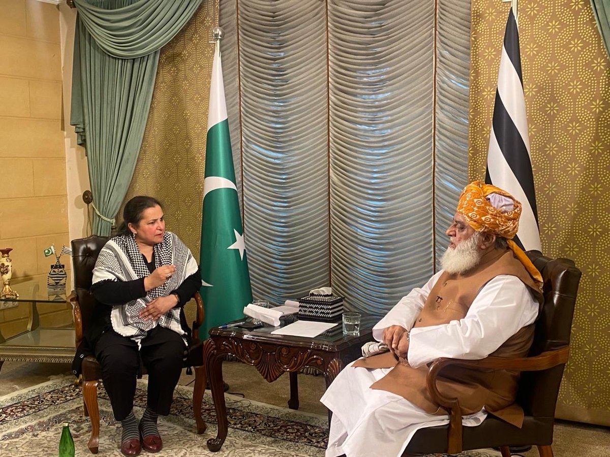 NasimZehra's tweet photo. Candid talk with #MaulanaFazlur Rehman - watch tonite at 8.03pm in ⁦@NasimZehra_at8⁩ ⁦@24NewsHD⁩ https://t.co/M9k6R8CXAY