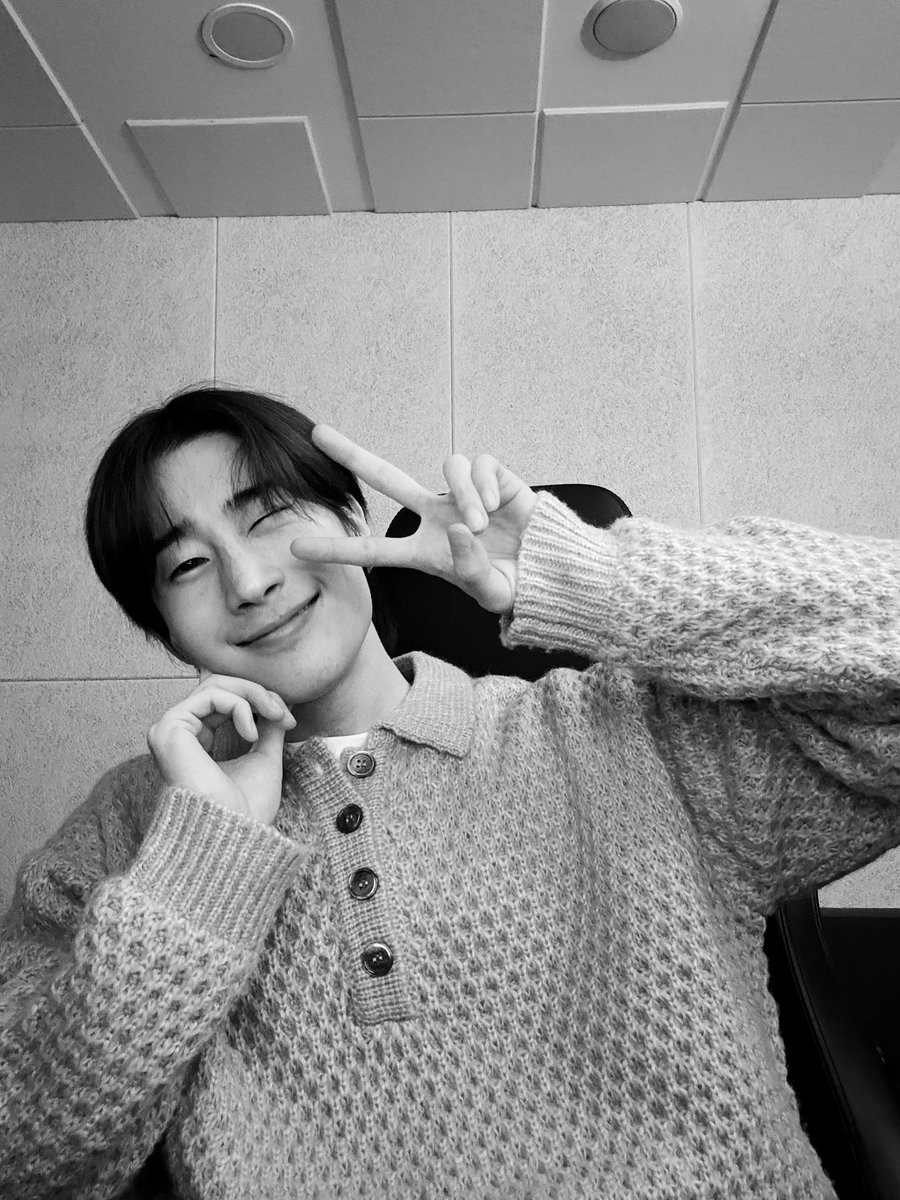 작업하다가 한컷 찍어봐따~