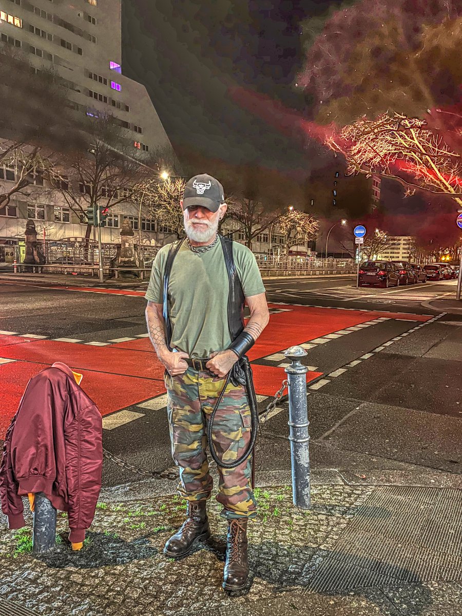 MasterTopXXL1's tweet photo. Es muss nicht immer Leder sein. #slfc #spanishlfc #lfc #slfc #blf #easterberlin #leatherman #daddy #boxerbarcelona #lfc #boxergrancanaria #mr_riegillio #aasssoxx_pl #blckdogshop #fetish #fetishpride #d81 #wunderbargrancanaria #lcnw #bunkergrancanaria #newaction https://t.co/Hgy0DpuSyf