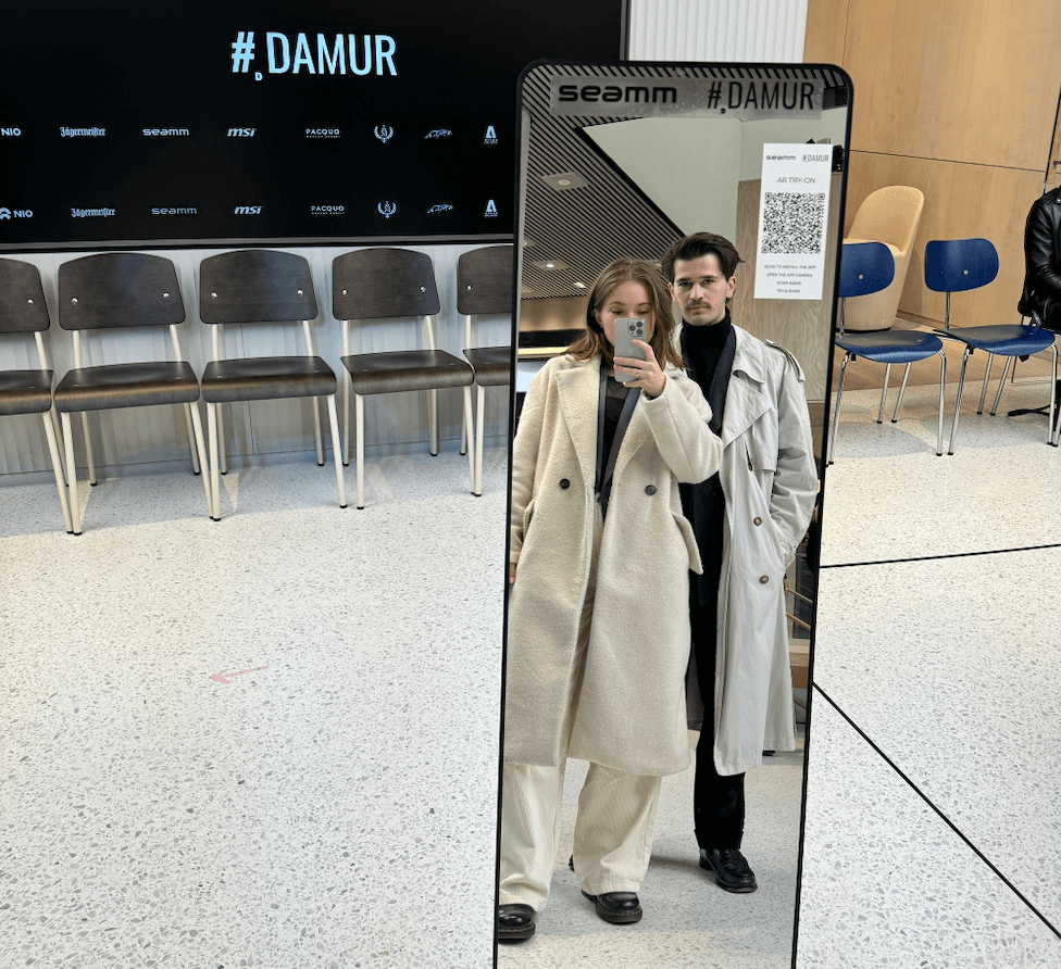 seamm_io's tweet photo. The month-long exhibition vernissage #IAMVERSATILE  stands as a testament to fashion evolution, inviting everyone to a phygital experience of Seamm and #DAMUR's unique and exclusive style beyond the runway.

Location: NIO House Berlin

The exhibition is open to the public from February 9, 2024, to March 2, 2024.

https://t.co/BjybZ3TFfh