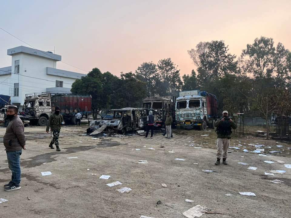 JohnnyMeetei's tweet photo. @ThePrintIndia @karishmahasnat Hey @ThePrintIndia you seem to lack the vdos & pictures from Ccpur.Use this vdo/photos for reporting on Ccpur.#Maybem in Ccpur. https://t.co/2LKu0JvS6h
