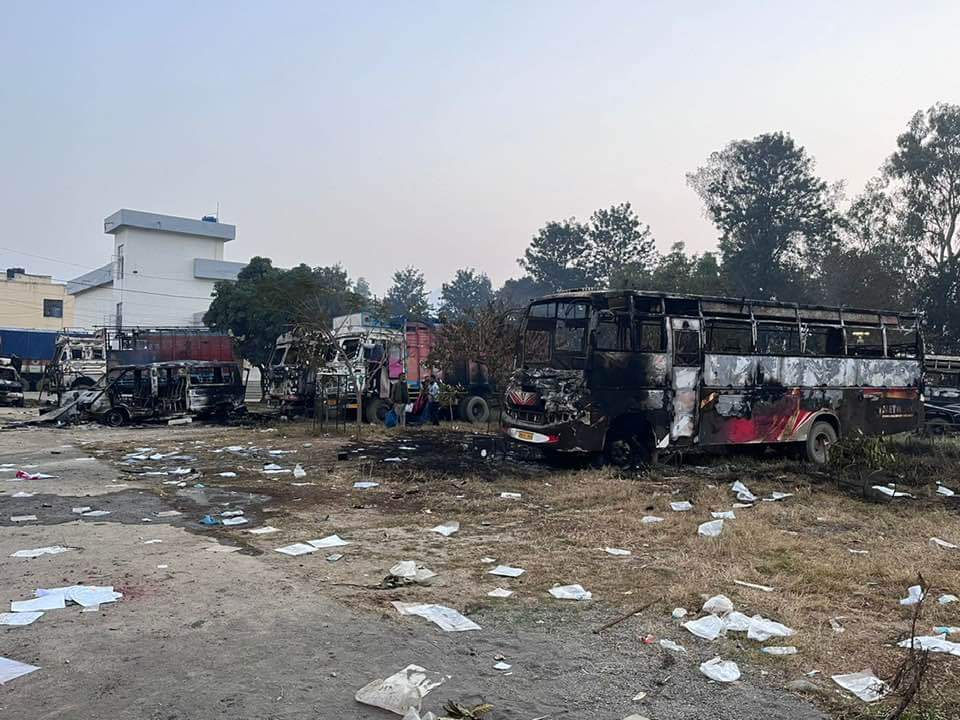 JohnnyMeetei's tweet photo. @ThePrintIndia @karishmahasnat Hey @ThePrintIndia you seem to lack the vdos & pictures from Ccpur.Use this vdo/photos for reporting on Ccpur.#Maybem in Ccpur. https://t.co/2LKu0JvS6h