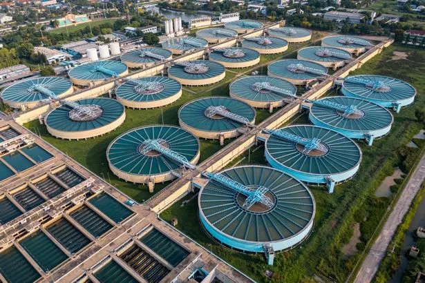 Houston_Equity1's tweet photo. WHY DOESN'T DUBAI HAVE A SEWERAGE SYSTEM? 

#dubai #uae #mydubai #dubailife #abudhabi #love #dxb #fashion #usa #london #sharjah #kuwait #instagram 

https://t.co/WcnbeR7Sa2 https://t.co/xVImQvFr9N