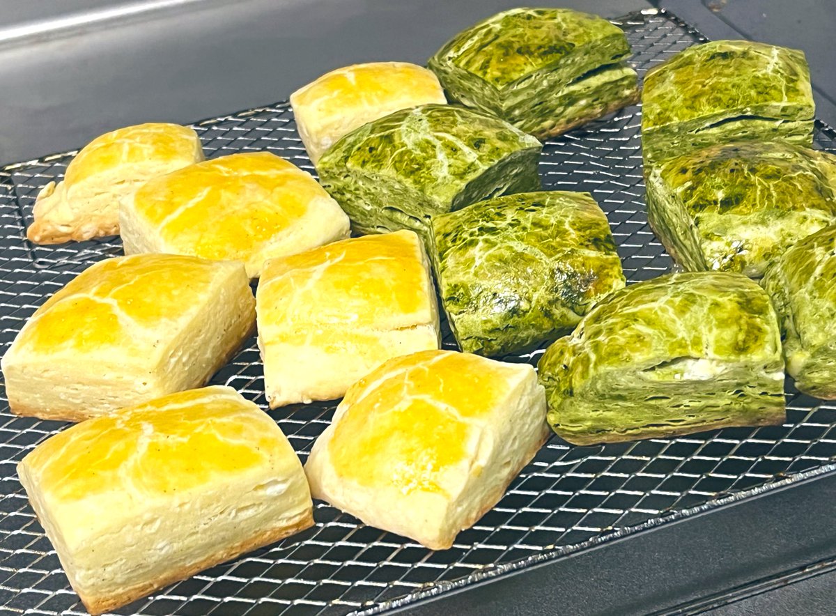 MnmTuntun's tweet photo. スコーンは焼けた
荷造りはなかば https://t.co/dLtLFBAtFy