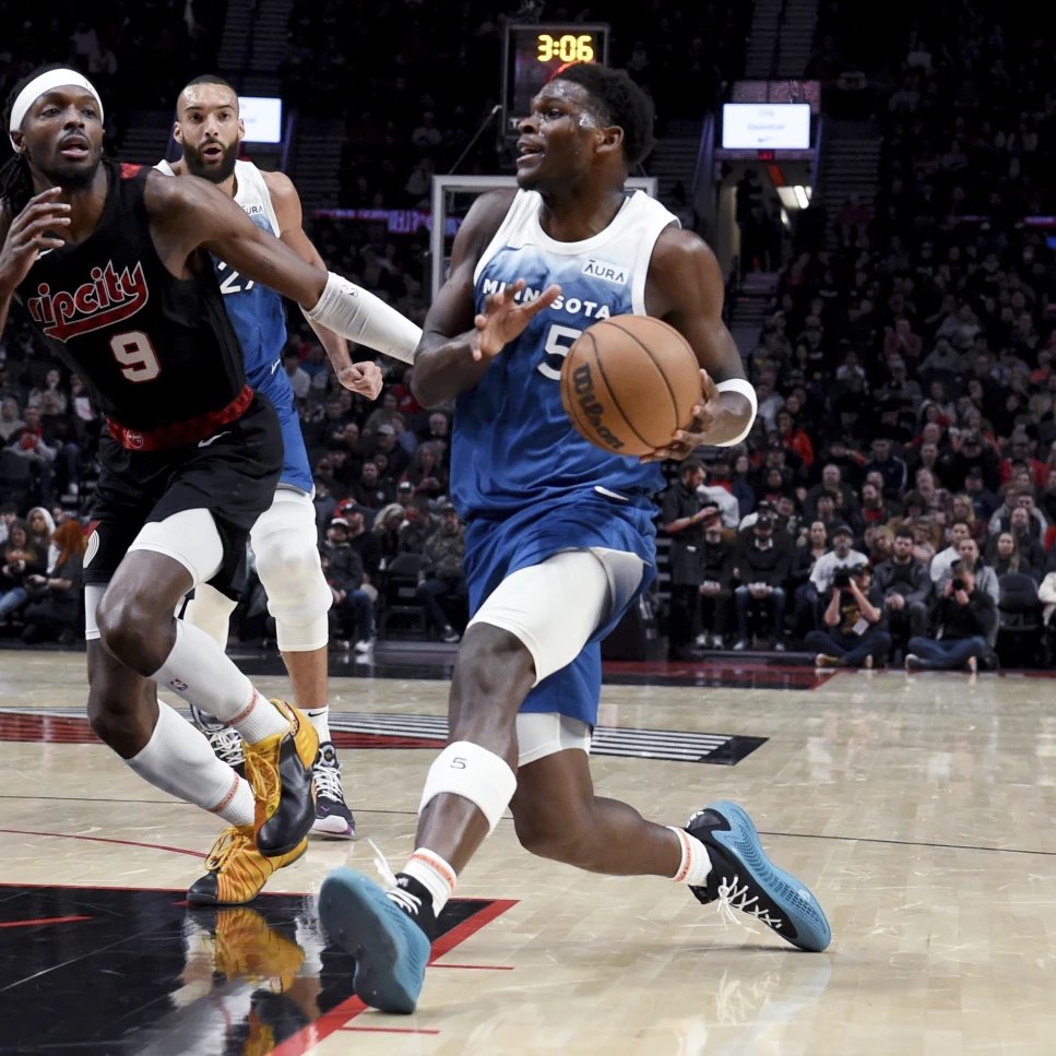 StreamSniper007's tweet photo. #NBA RECAP - Thurs, Feb 15th
WINNER HIGH / LOSER HIGH

🏀Grizzlies 113, Bucks 110
#ZiaireWilliams 27 Pts
#Giannis Antetokounmpo 35 Pts

🏀Warriors 140, Jazz 137
#Klay Thompson 35 Pts
#CollinSexton 35 Pts

🏀T'wolves 128, Trail Blazers 91
#AnthonyEdwards 34 Pts
Jerami Grant 20 Pts