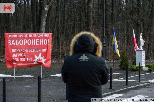 Zbombardowany przez Rosję w marcu 2022 r. Polski #Cmentarz Wojenny w Charkowie-Piatichatkach, na którym spoczywają ofiary zbrodni katyńskiej, wciąż jest zamknięty dla zwiedzających. #Katyń #Charków #Ukraina
dzieje.pl/wiadomosci/pol…